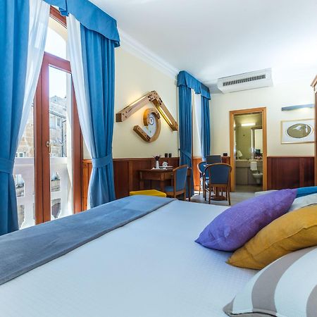 Hotel Duomo Orvieto Esterno foto