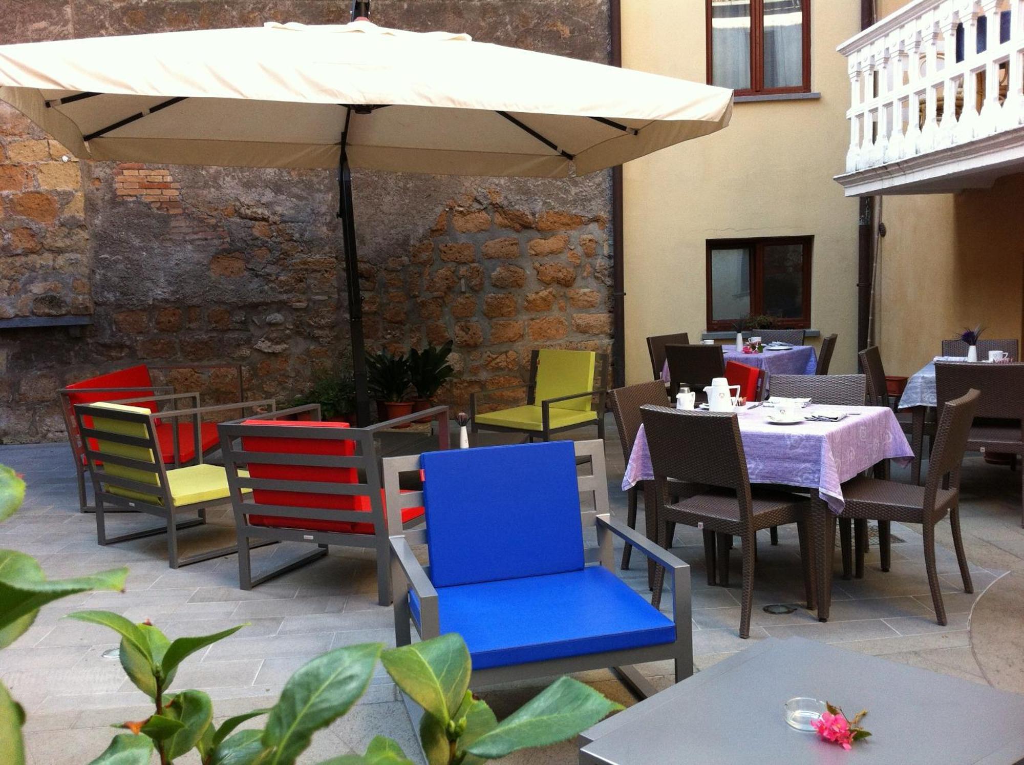 Hotel Duomo Orvieto Esterno foto