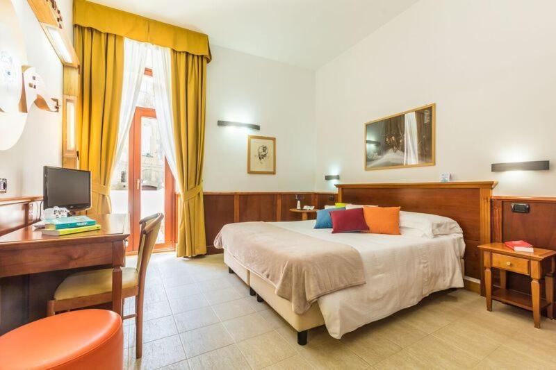 Hotel Duomo Orvieto Esterno foto