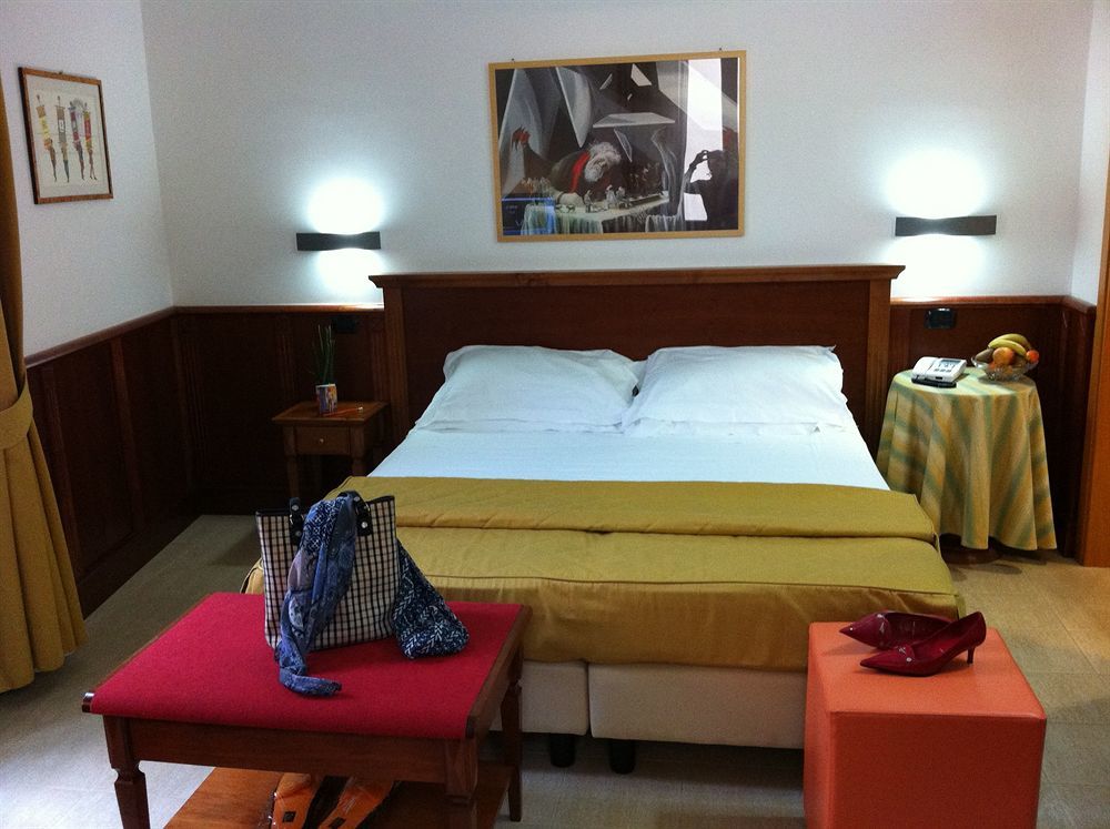 Hotel Duomo Orvieto Esterno foto
