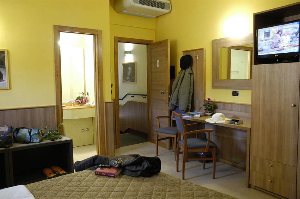 Hotel Duomo Orvieto Esterno foto